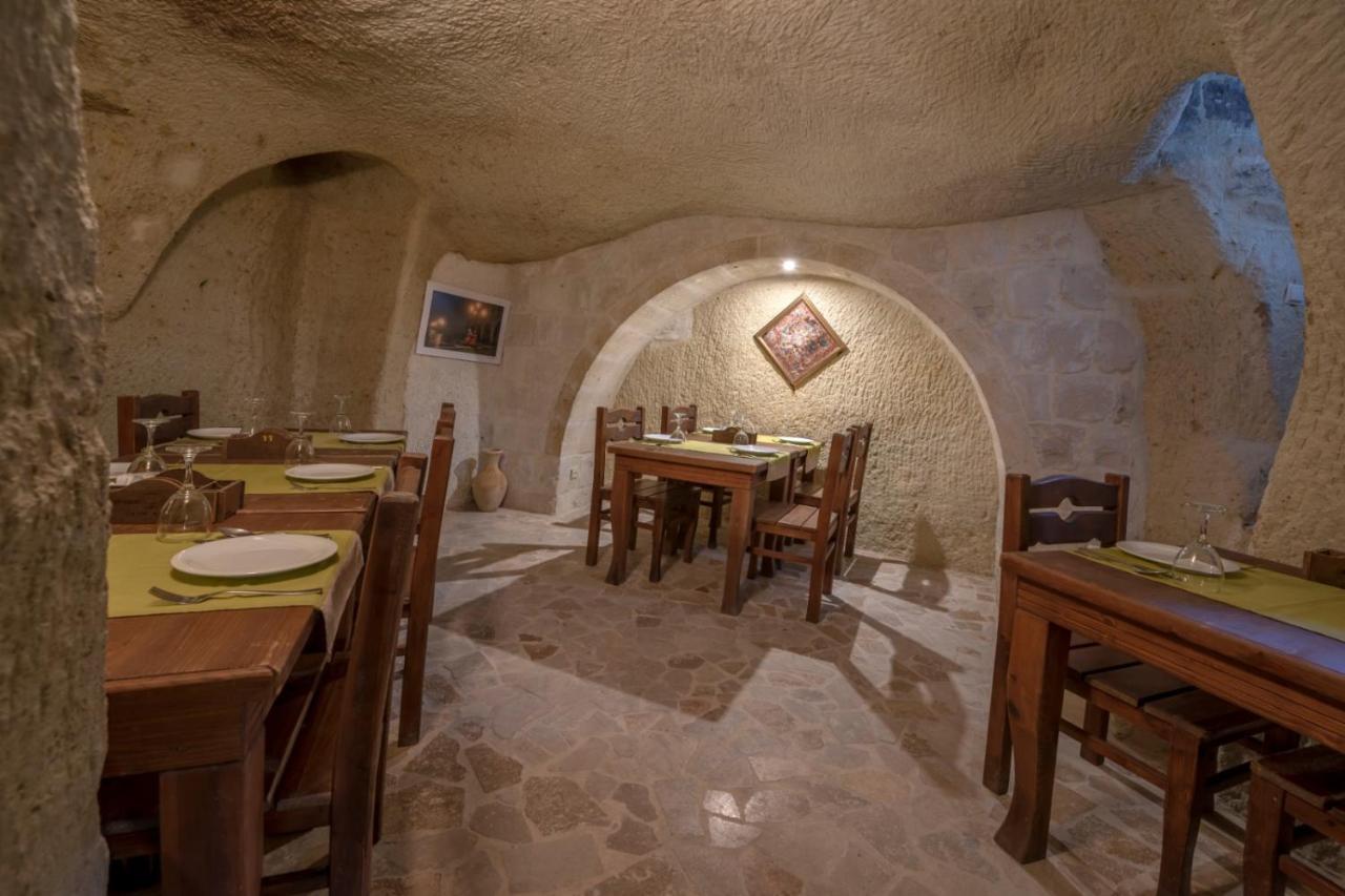 אורגופ Sinasos Palace Cave Hotel מראה חיצוני תמונה