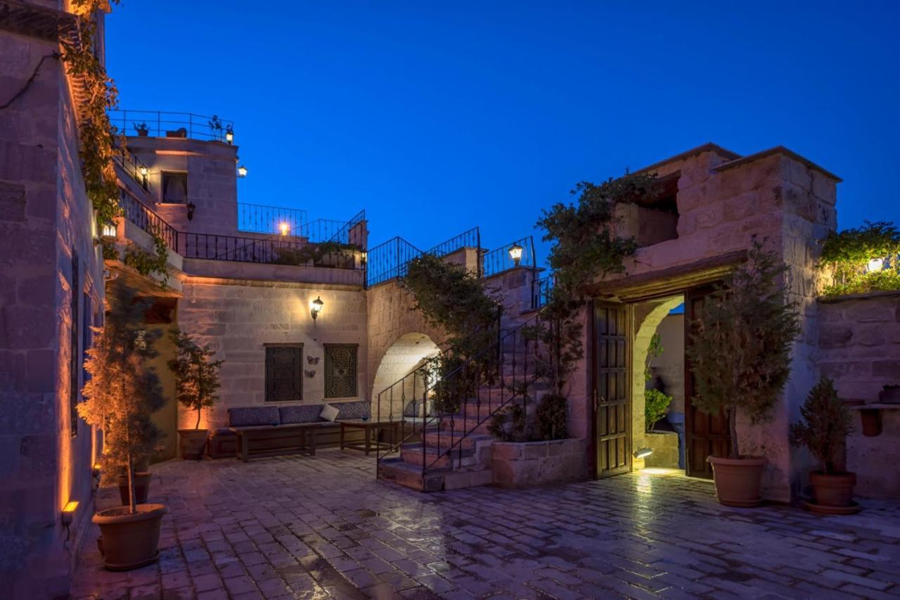 אורגופ Sinasos Palace Cave Hotel מראה חיצוני תמונה