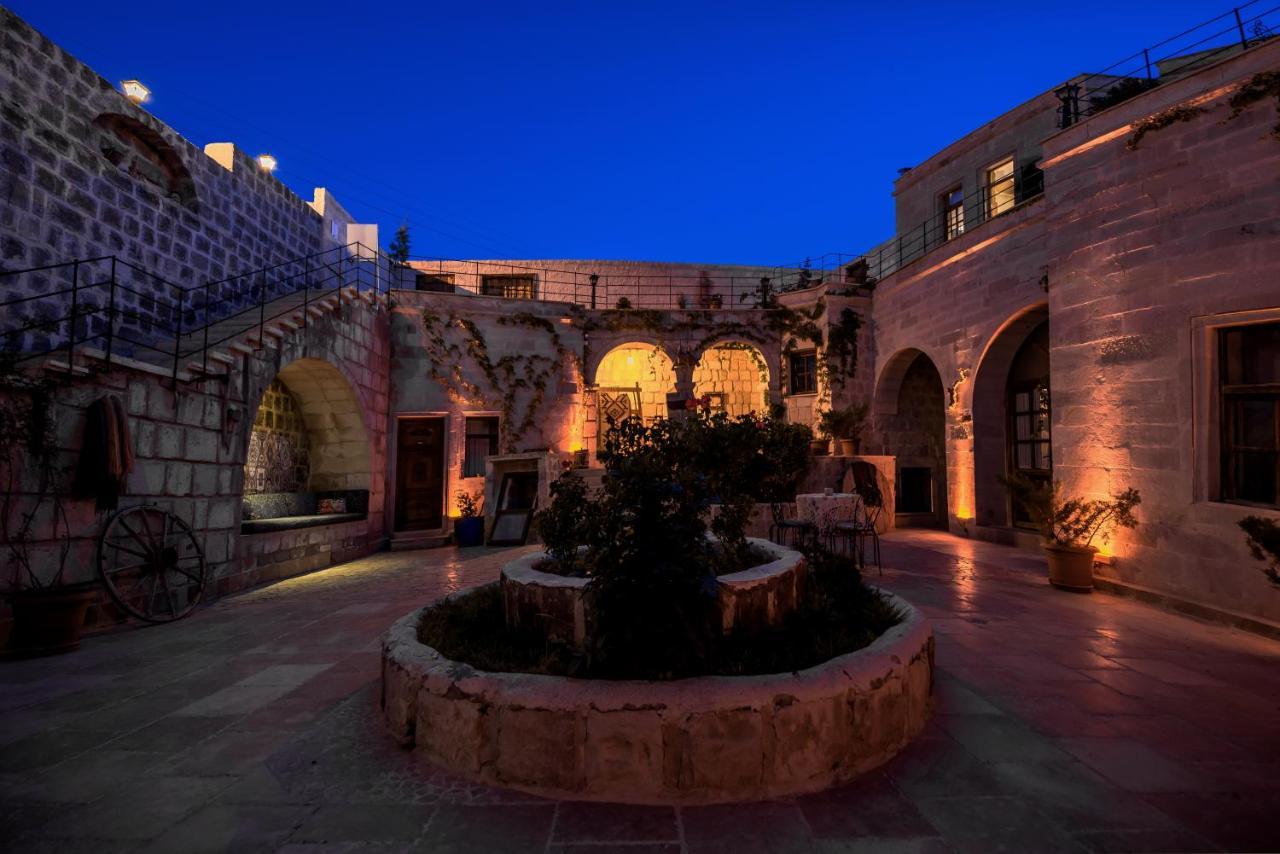אורגופ Sinasos Palace Cave Hotel מראה חיצוני תמונה