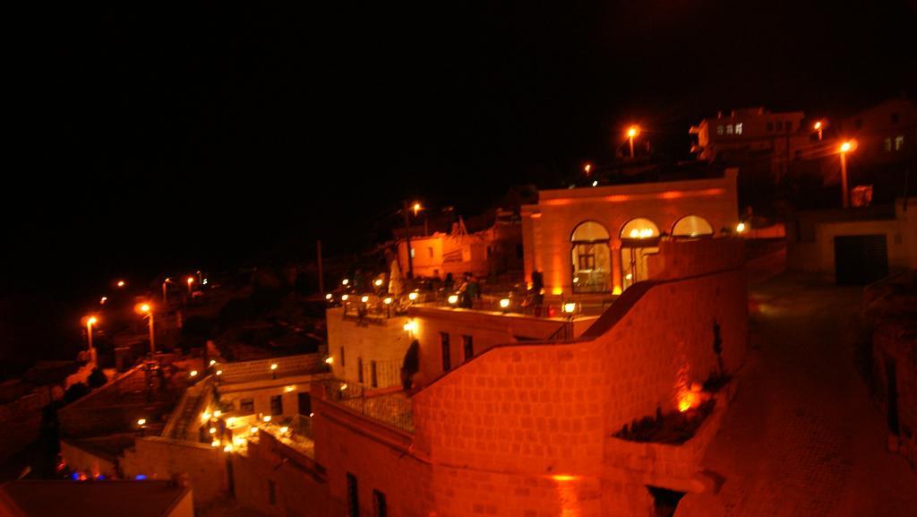 אורגופ Sinasos Palace Cave Hotel מראה חיצוני תמונה