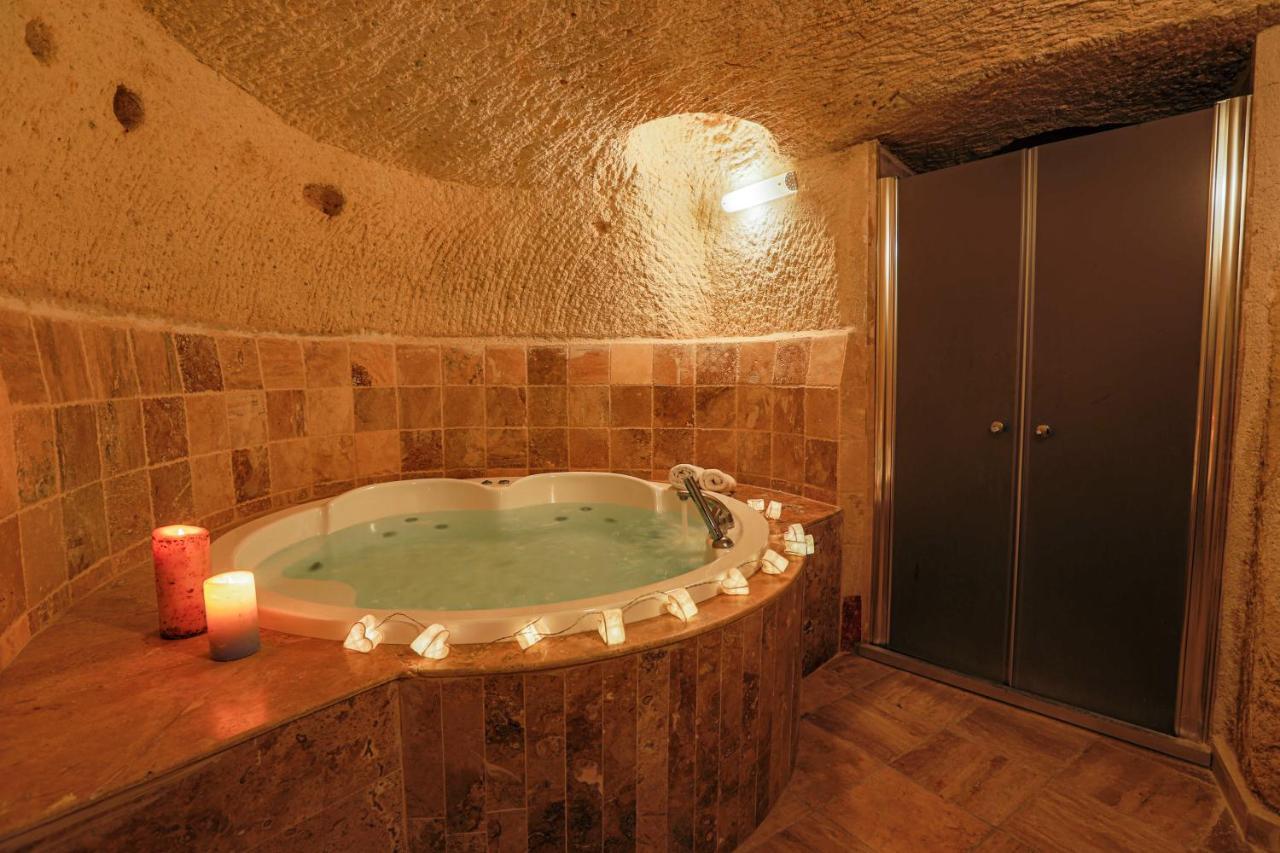אורגופ Sinasos Palace Cave Hotel מראה חיצוני תמונה