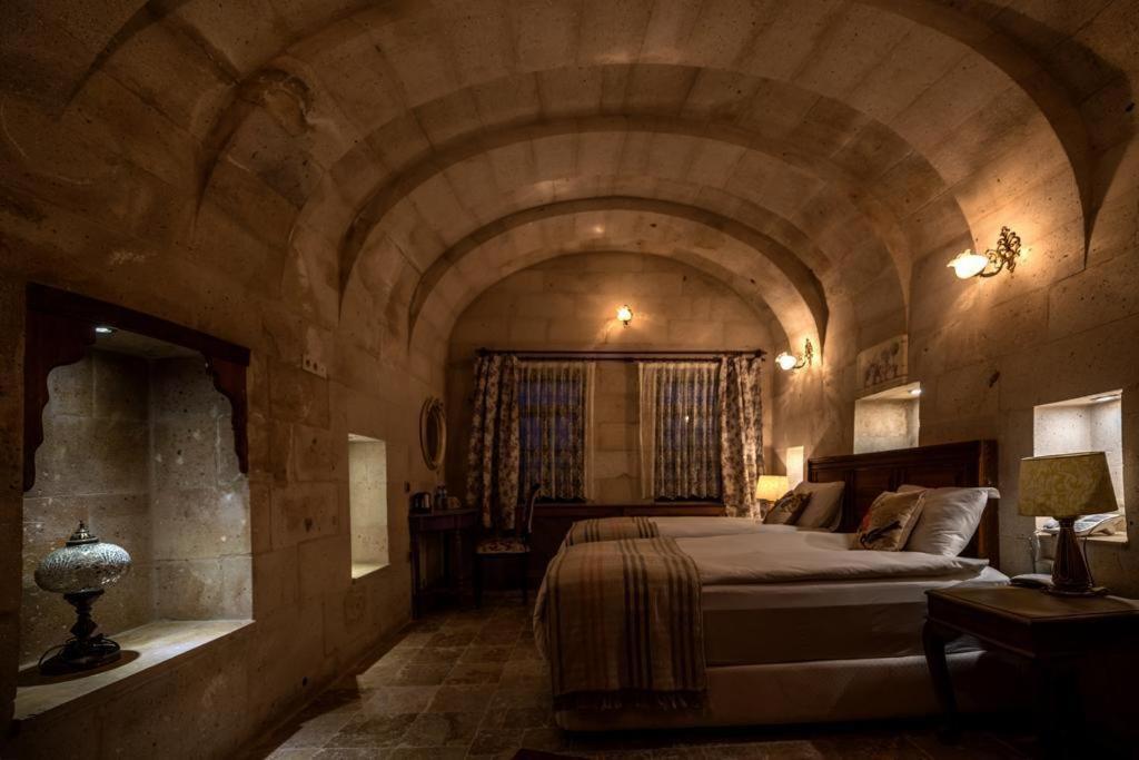 אורגופ Sinasos Palace Cave Hotel מראה חיצוני תמונה