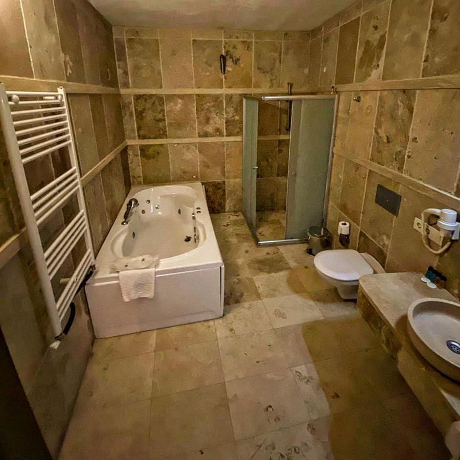 אורגופ Sinasos Palace Cave Hotel מראה חיצוני תמונה