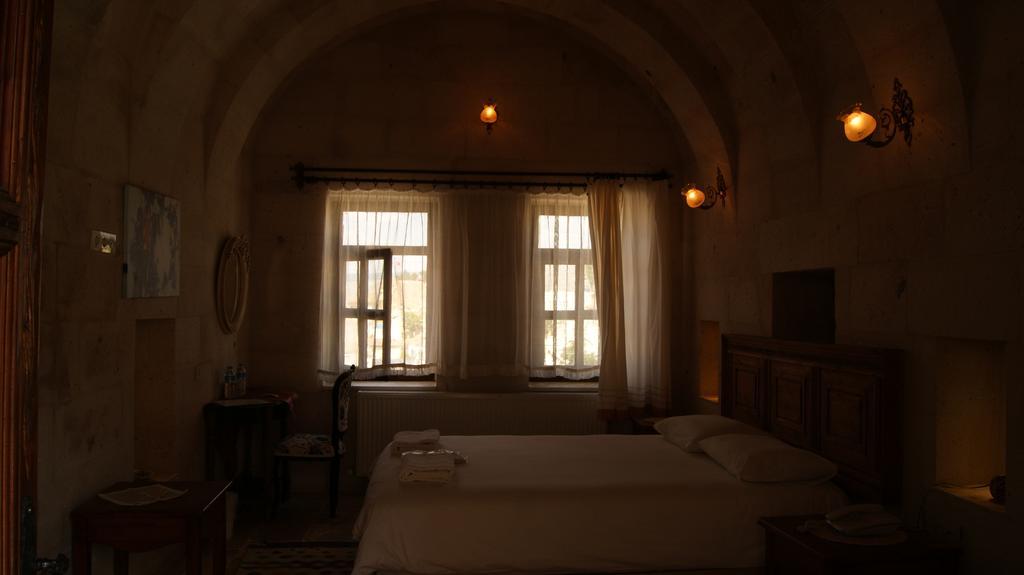 אורגופ Sinasos Palace Cave Hotel מראה חיצוני תמונה