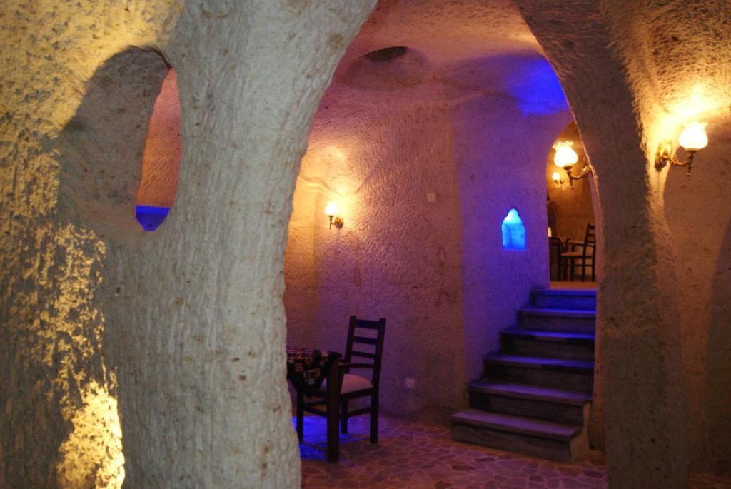 אורגופ Sinasos Palace Cave Hotel מראה חיצוני תמונה