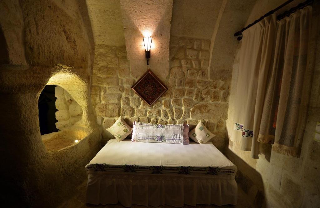 אורגופ Sinasos Palace Cave Hotel חדר תמונה