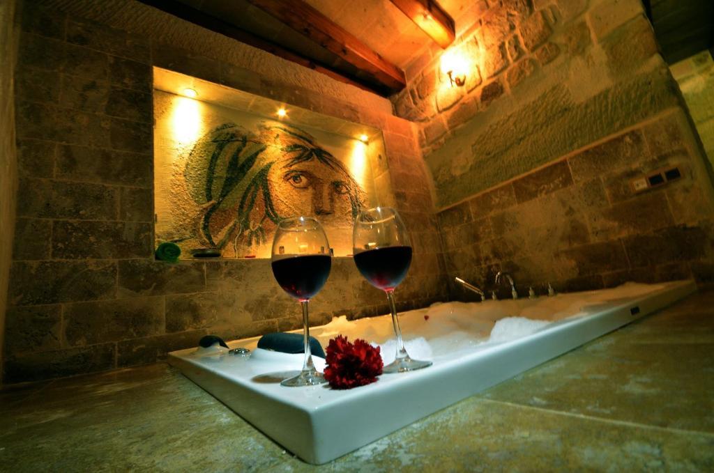 אורגופ Sinasos Palace Cave Hotel מראה חיצוני תמונה
